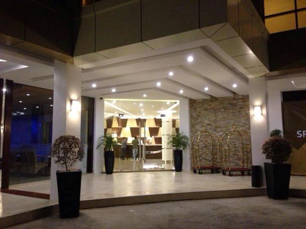 Fb Hotel And Convention Center Koronadal Buitenkant foto